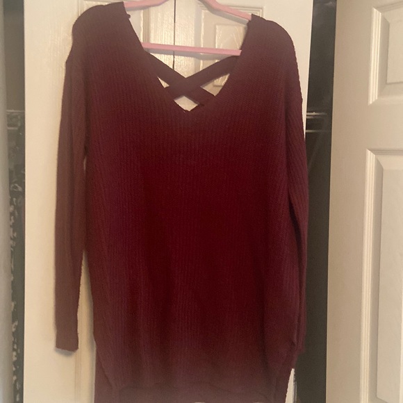 Burgundy sweater with crossed back from fashion nova - Picture 3 of 6